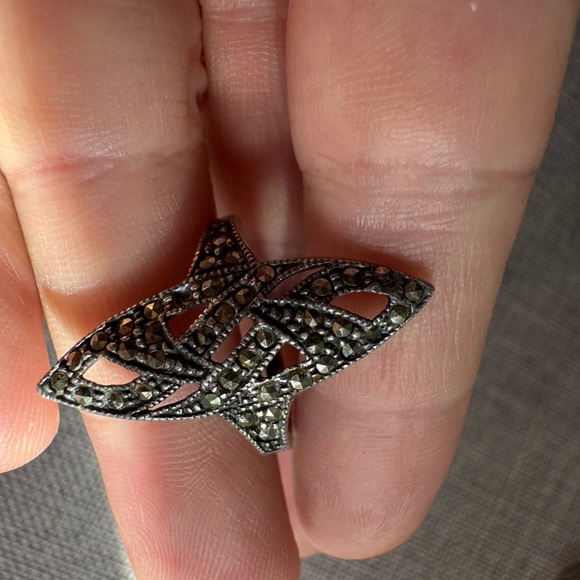 Elegant Vintage Judith Jack Sterling Silver Marcasite Ring